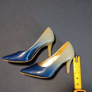 Kitten heels